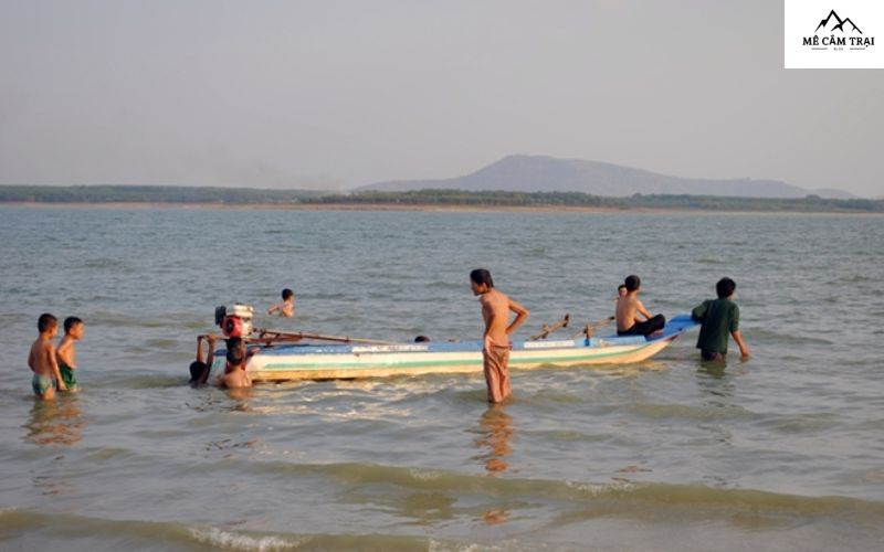 Bơi lội, tắm hồ Dầu Tiếng