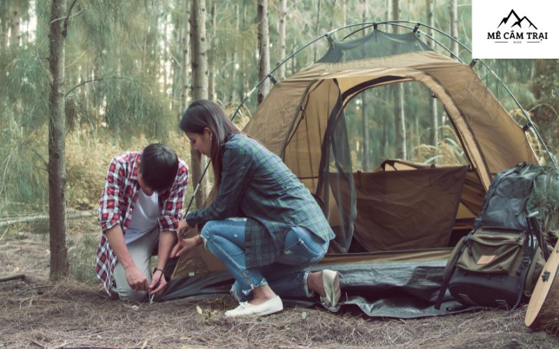 Cách dựng lều nhanh chóng và an toàn khi đi cắm trại