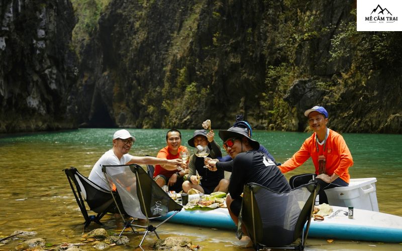 Cắm trại suối Bản Án ở Hà Giang