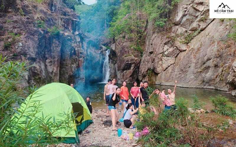 Cắm trại tại thác Chênh Vênh