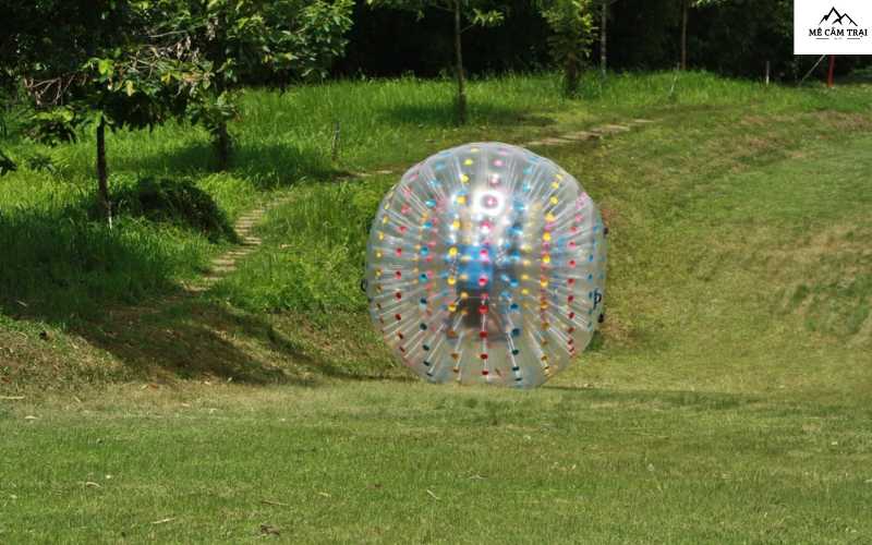 Trò chơi bóng lăn Zorbing đầy thú vị 
