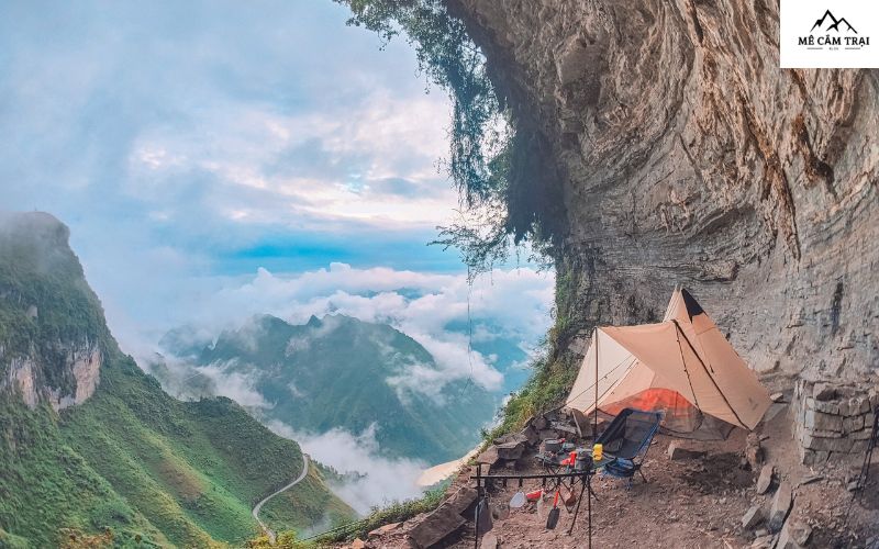 Vách đá trắng Mã Pí Lèng Hà Giang