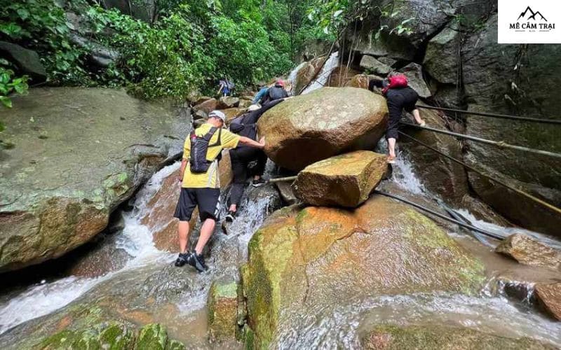 cắm trại kết hợp trekking Núi Bà Đen, tây ninh