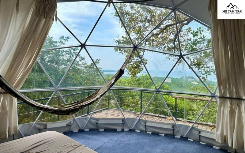 View hồ trị an từ khu lều glamping Tropical EGlamping