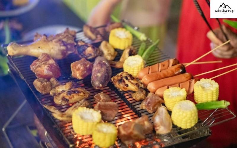 Tận hưởng bữa tiệc BBQ ngoài trời với những món nướng thơm lừng trong không khí mát mẻ của Đà Lạt