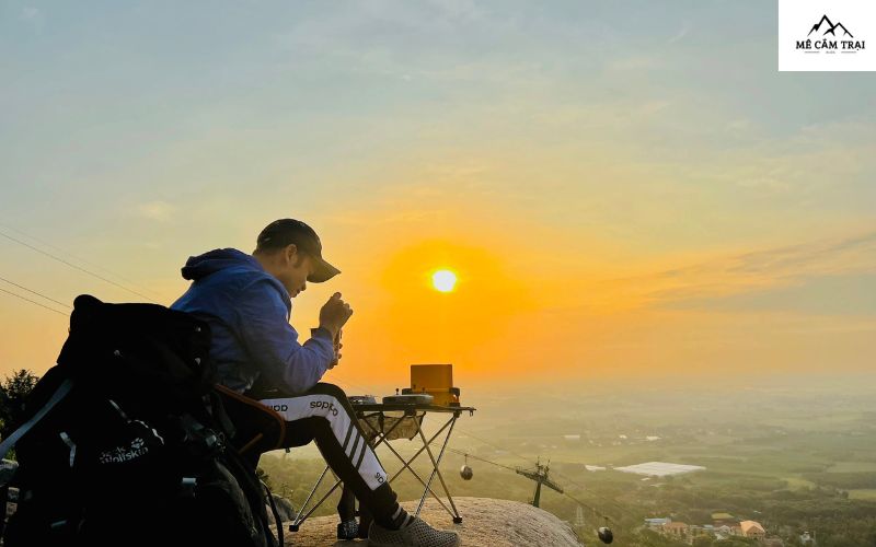 Núi Bà Đen (Tây Ninh) - địa điểm cắm trại gần Sài Gòn kết hợp trekking