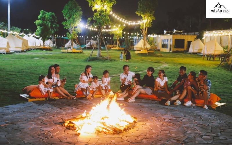 Một buổi tối tuyệt vời bên lửa trại tại Riverside Glamping