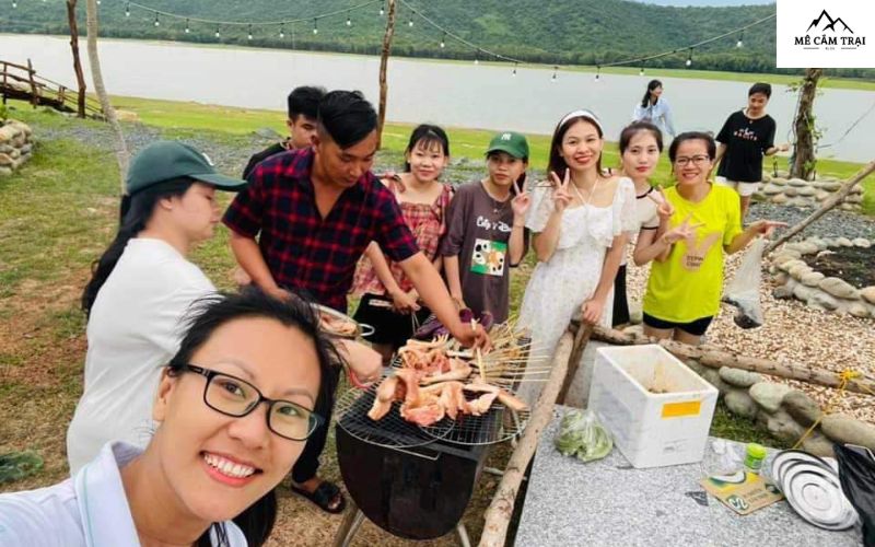 Tận hưởng bữa tiệc BBQ 