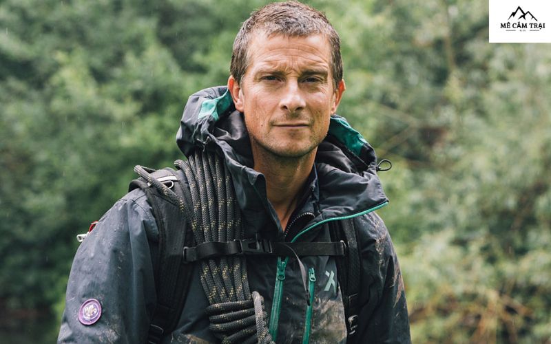 Chuyên gia cắm trại Bear Grylls