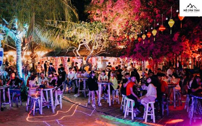 Quẩy hết mình với tiệc Beach Party sôi động