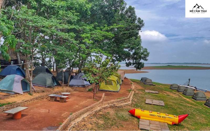 1992 Camping: Điểm đến lý tưởng với không gian thiên nhiên tuyệt vời.