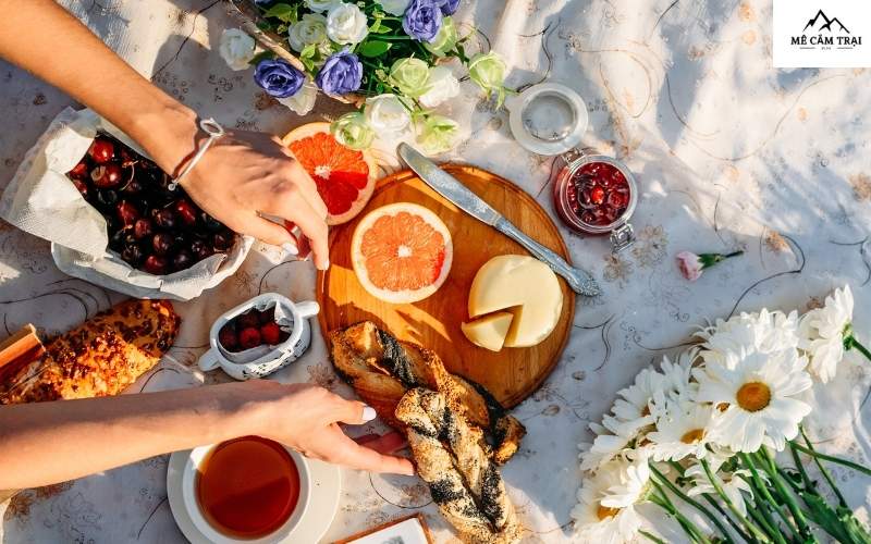 Picnic là gì? Lợi ích và ý nghĩa của buổi dã ngoại thư giãn