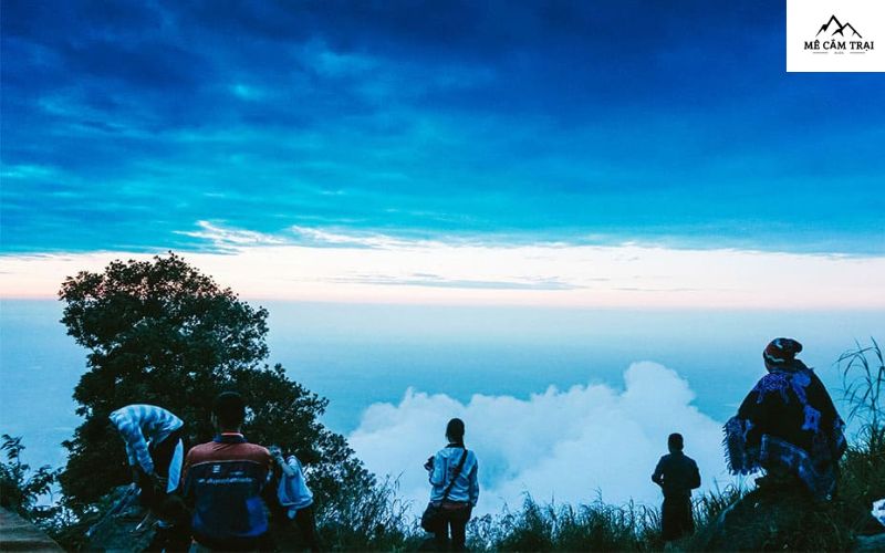 Mùa khô hay mùa mưa, kinh nghiệm leo núi Bà Đen mách bạn thời điểm nào để tận hưởng trọn vẹn nhất